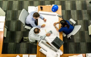 AI-projectmanagement in webdevelopment 2026: zo voorkom je vertraging en stress